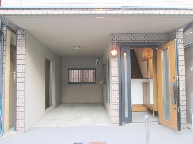 Other. Widely front road, Garage Ease