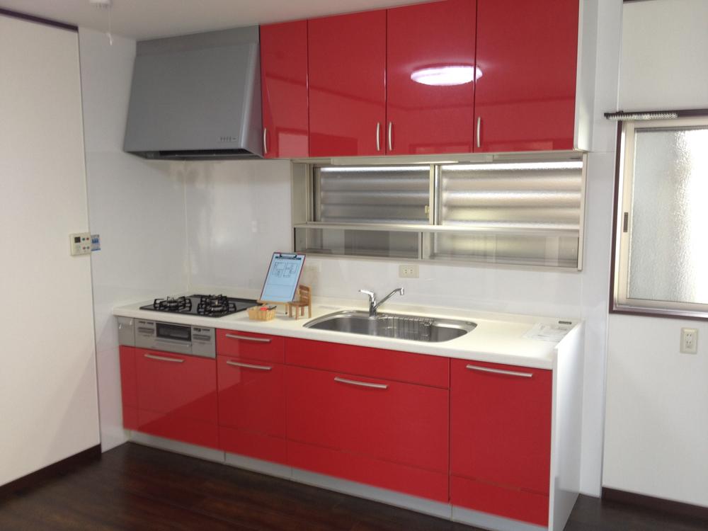 Kitchen. Indoor (09 May 2013) Shooting