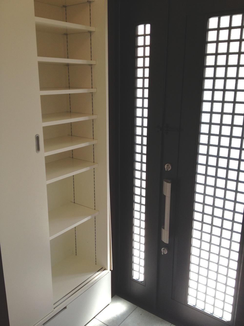 Entrance. Indoor (09 May 2013) Shooting