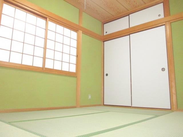 Non-living room. Bright Japanese-style room