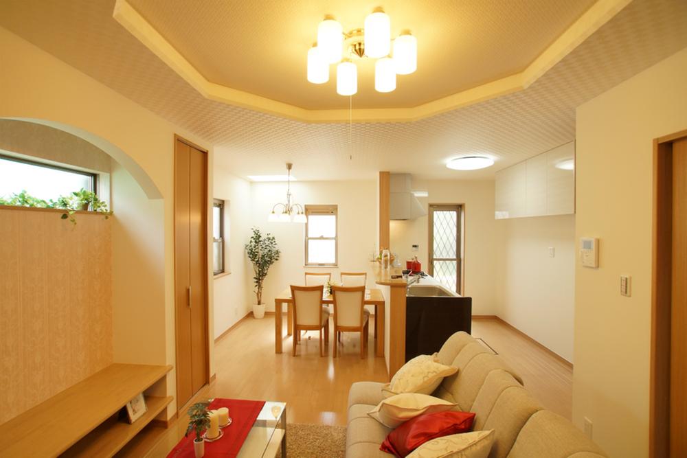 Living.  ◆ Living space