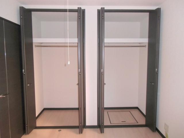 Receipt. You can Western-style closet a lot storage