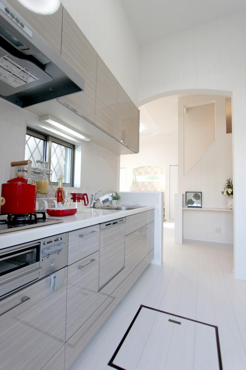 Kitchen. ■ Kitchen space