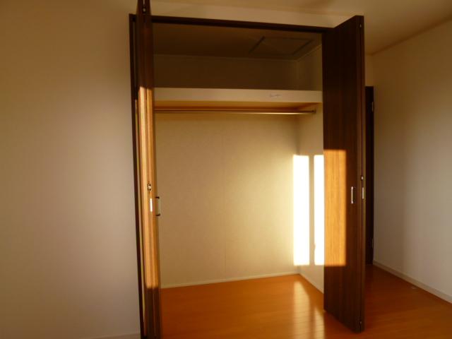 Receipt. Neat in the storage space of large capacity! !