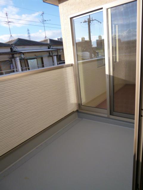 Balcony. Larger balcony, A continuation of the room