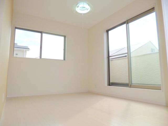 Non-living room. Of the third floor balcony side Western-style