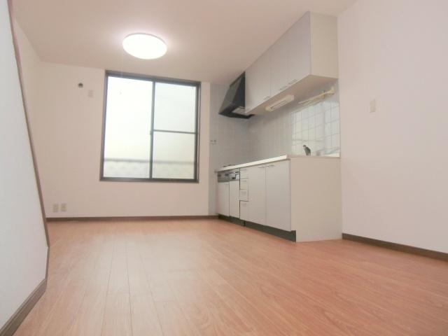 Living. Living spacious