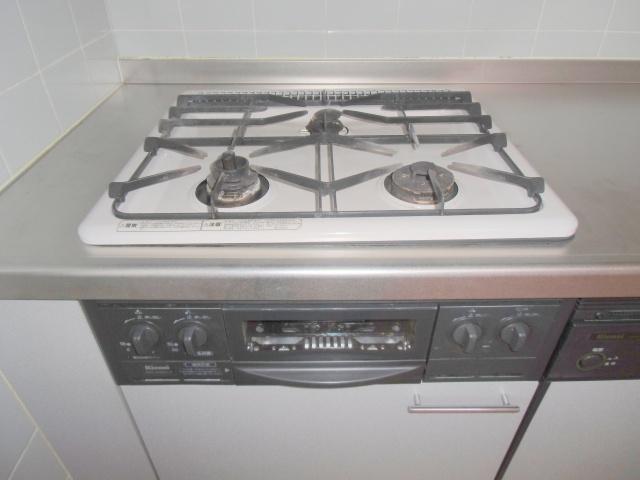Kitchen. Three-necked stove