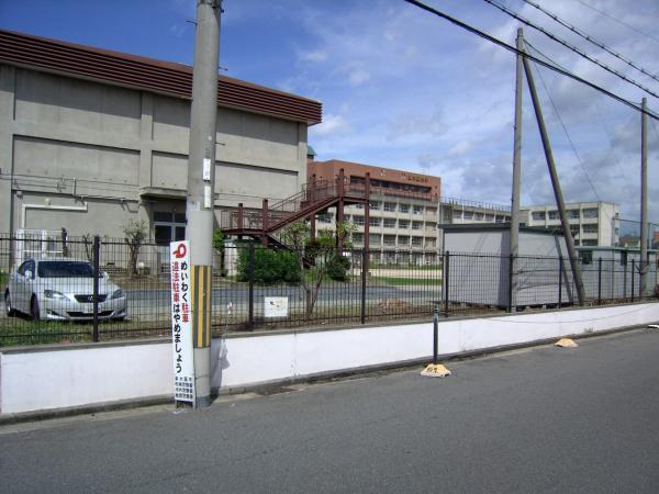 Primary school. Nishizutsumi until elementary school 550m