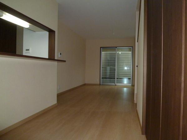 Living. Open enough feeling living