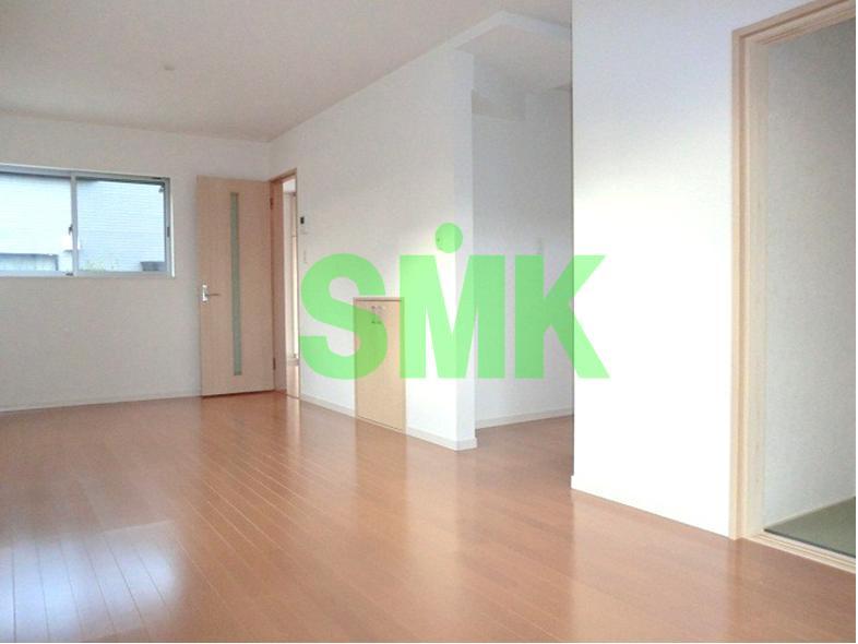 Same specifications photos (living). Same specifications