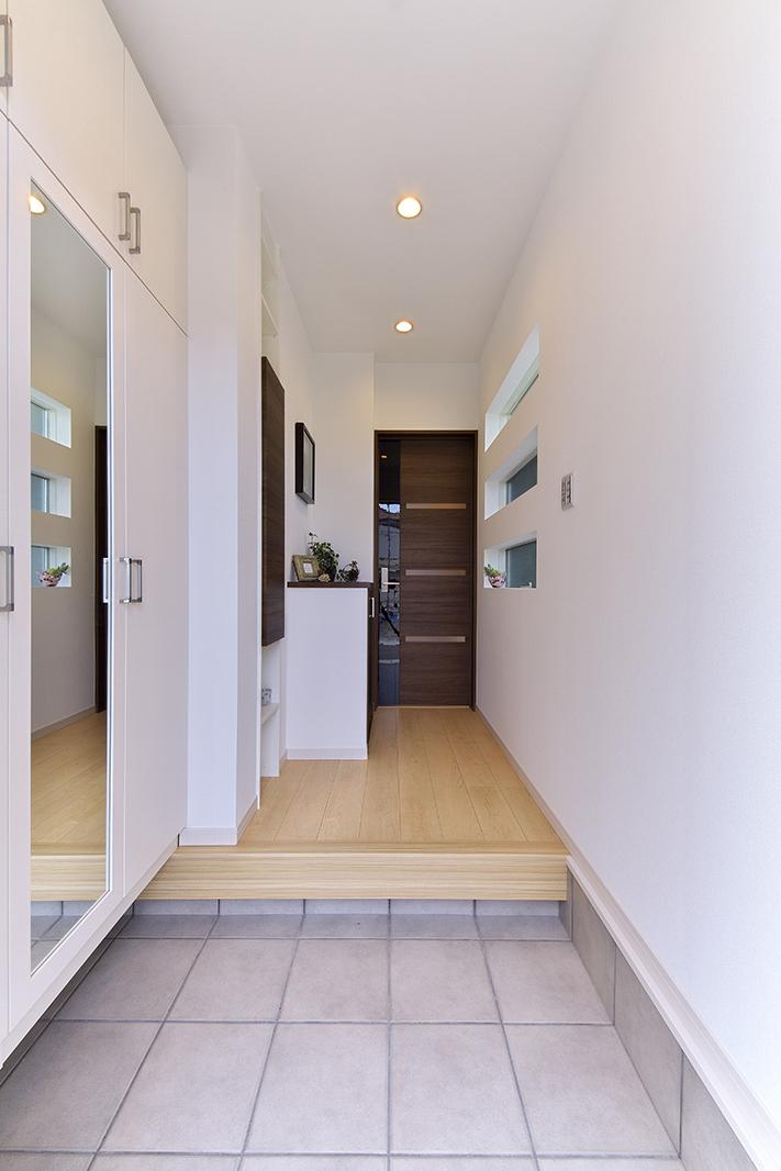 Entrance. Entrance image