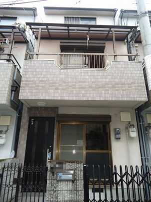 Local appearance photo. The building is the appearance. Shooting from the front