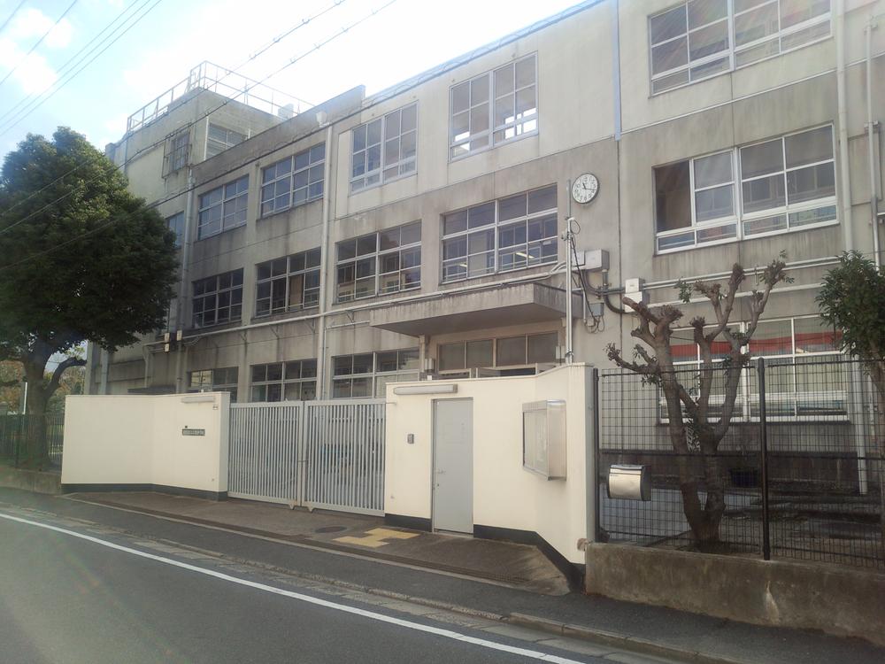 Junior high school. TateTsuhigashi junior high school