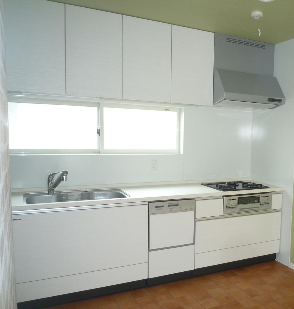 Same specifications photo (kitchen)
