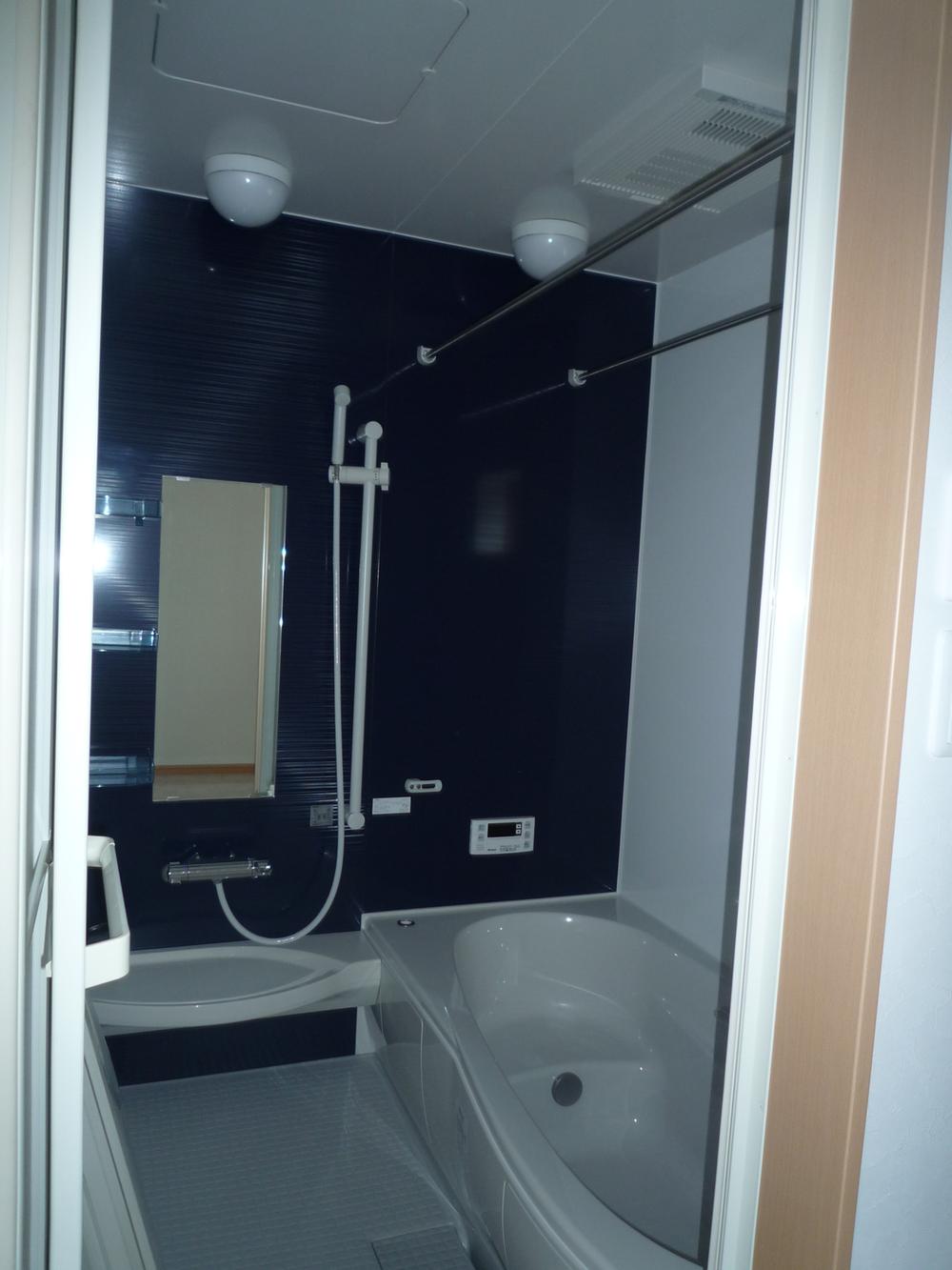 Same specifications photo (bathroom)
