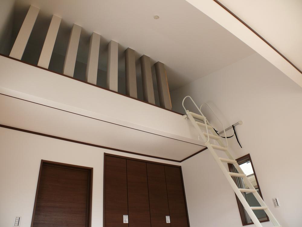 Same specifications photos (Other introspection). Loft or you can choose the attic storage.