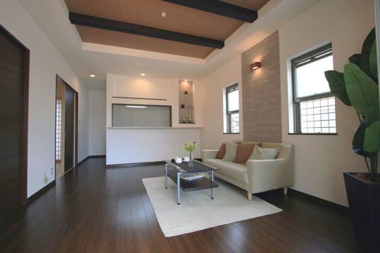 Living. Warm Casa Riche ・ Style of Interior Design. living ・ At the counter kitchen adopt dining overlooking, Going to be a natural space where everyone gather. Ceiling beams exudes a friendly atmosphere in the natural.