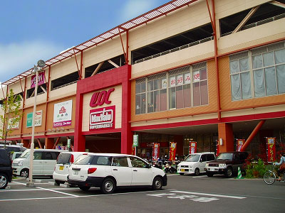 Other Environmental Photo. Until the lock Town Higashi 1200m walk 15 minutes. Such as Maxvalu and eateries and shoe store and game room is on. Open from 9:00 to 24. Since it is open until late, Worry when there is forget to buy