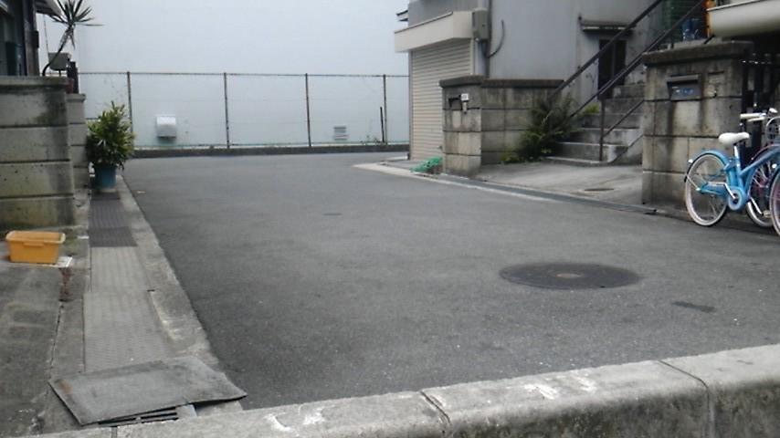 Local photos, including front road. Local (January 2013) Shooting