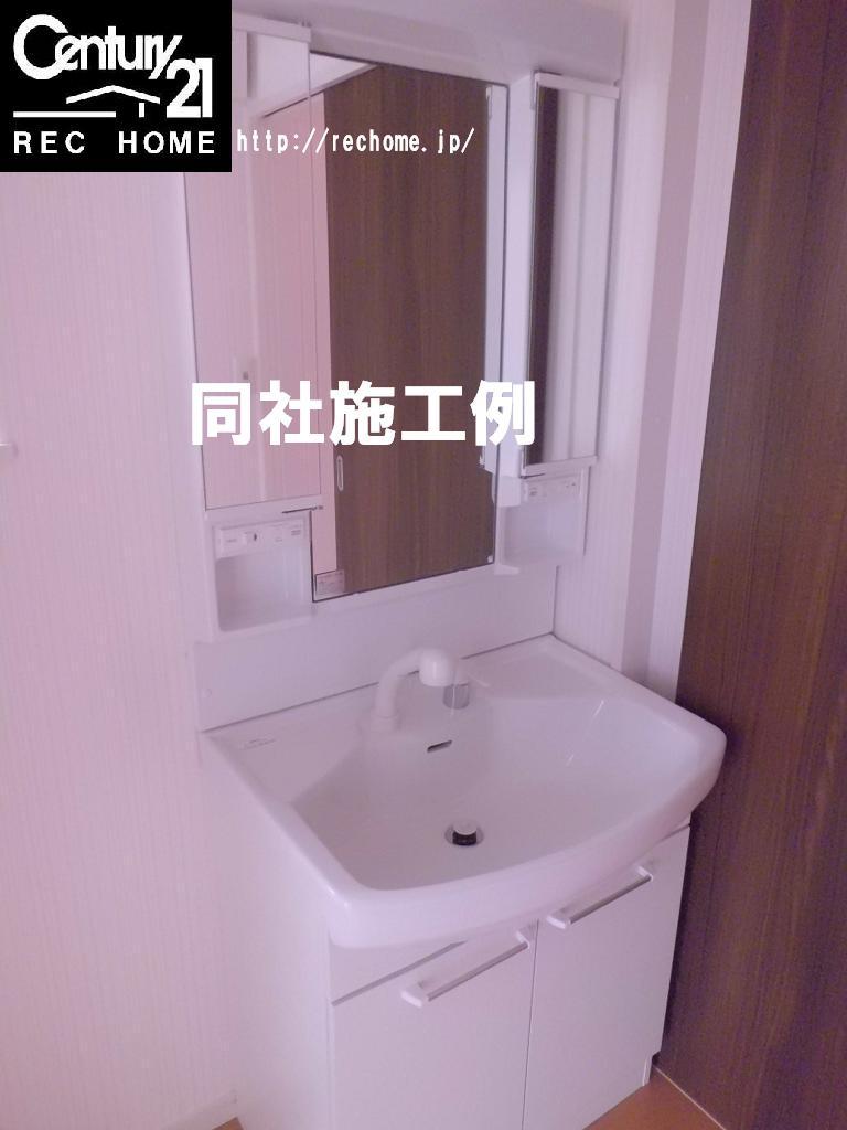 Same specifications photos (Other introspection)