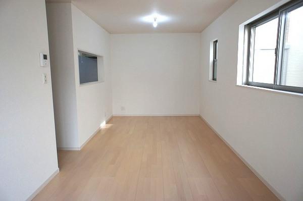 Same specifications photos (living). It is full of family smile, It is living with floor heating
