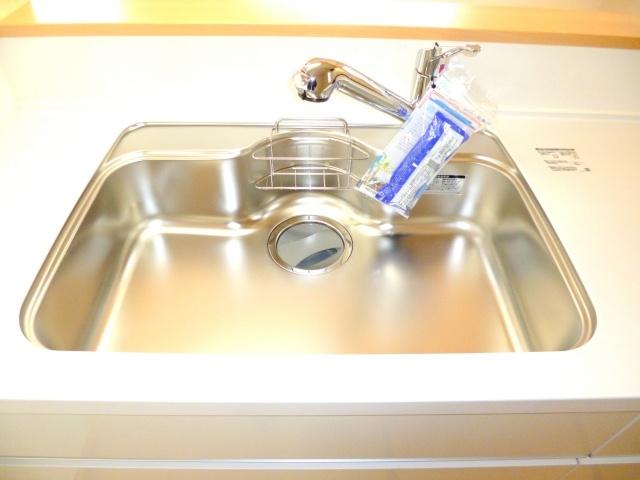 Same specifications photos (Other introspection). Is the work Ease wide sink