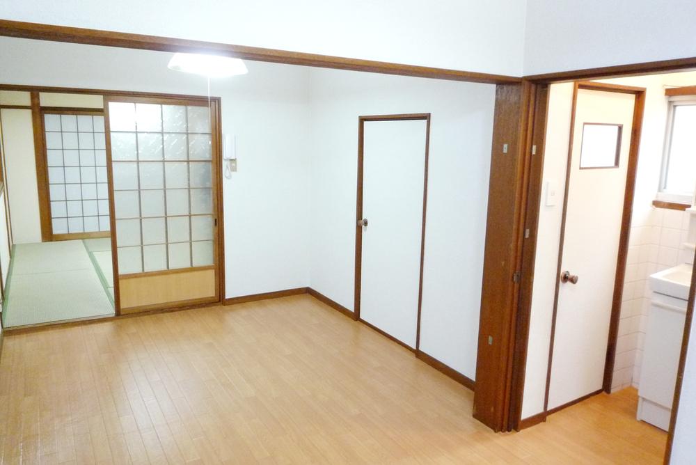 Living. Local (April 2013) Shooting