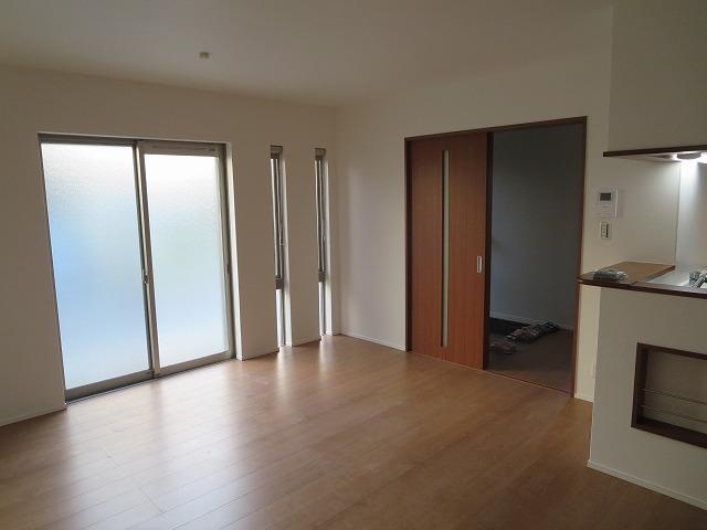 Living. Local (12 May 2013) Shooting