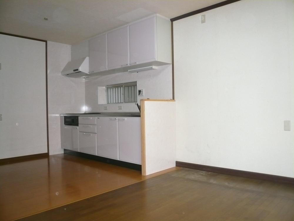 Living. It is beautiful in flooring re-covered already. 