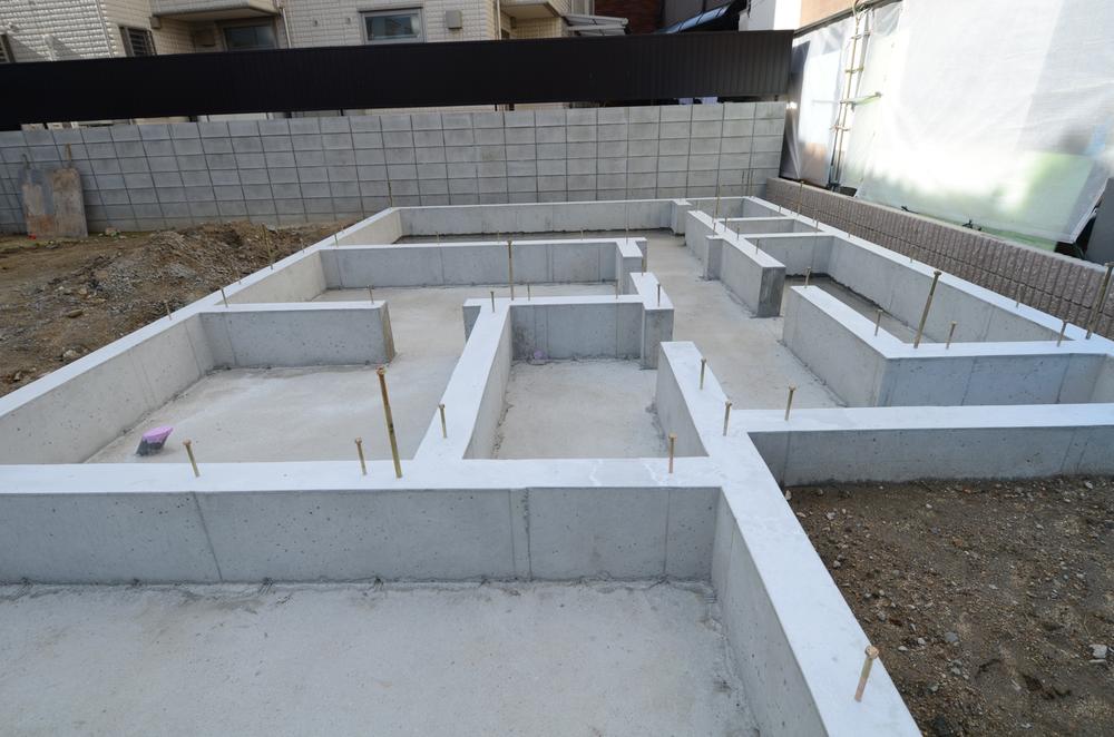 Local appearance photo. Local (11 May 2013) Shooting