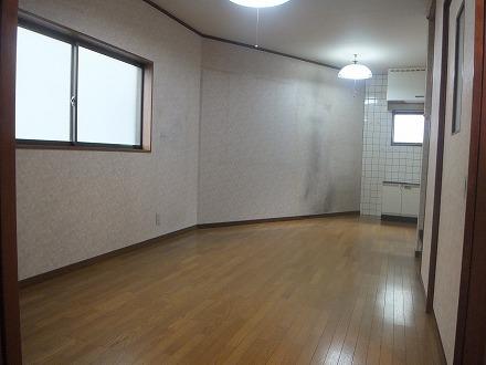 Living. It is a photograph of the living. 