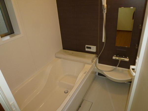 Bathroom. Comfortable bath time in Otobasu function