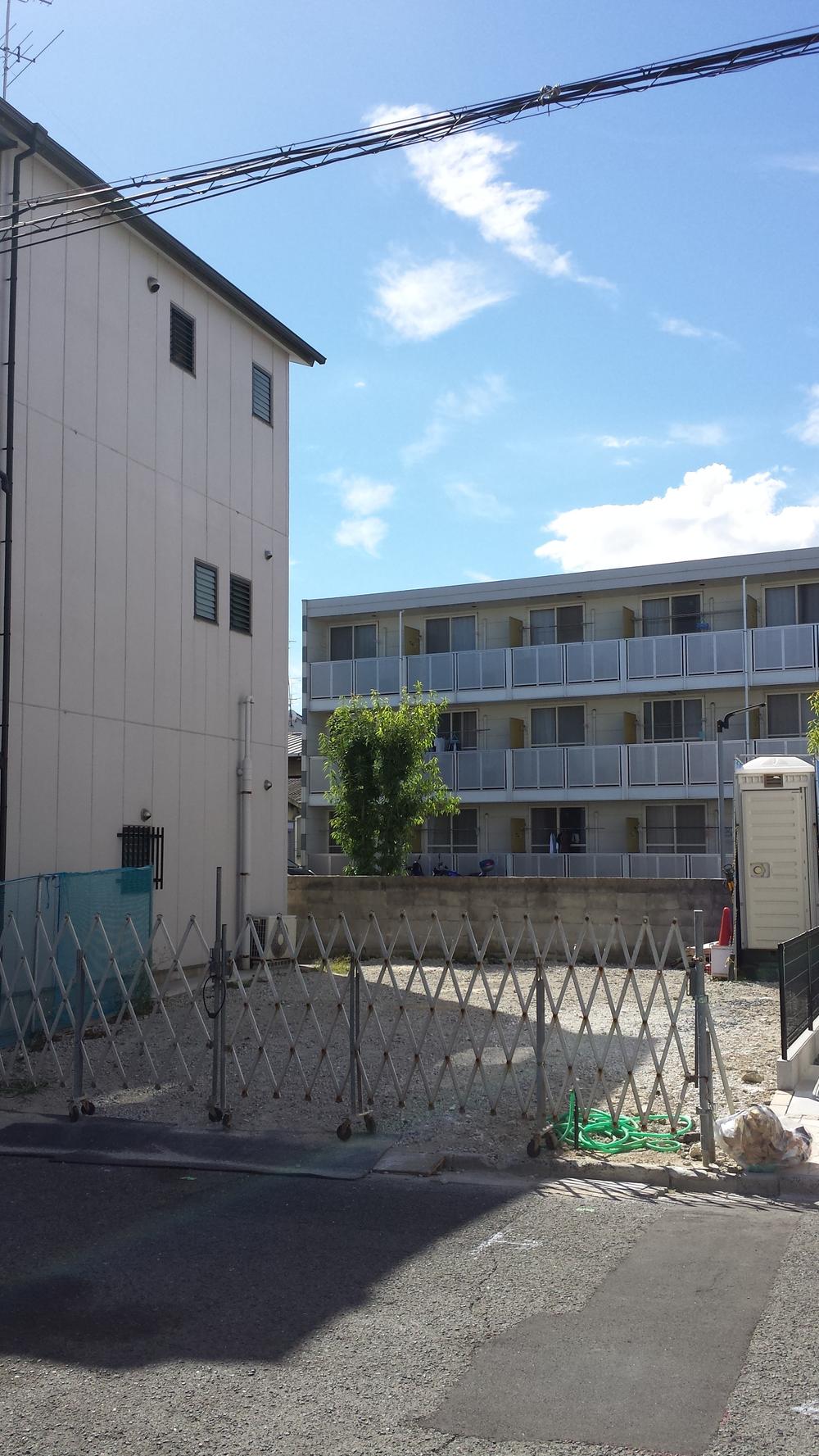 Local photos, including front road. Local (10 May 2013) Shooting