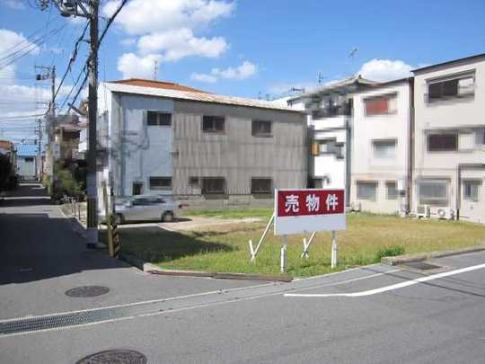 Local land photo. Land about 30 square meters!
