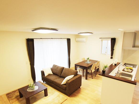 Living. LDK where you can enjoy plenty of sunshine, In the space of relaxation family gather.  [Other construction site]