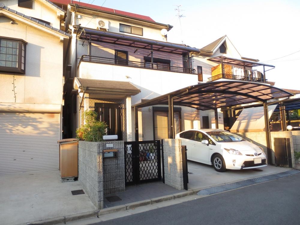 Local appearance photo. Local (11 May 2013) Shooting