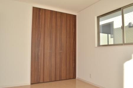 Non-living room. Indoor (12 May 2013) Shooting