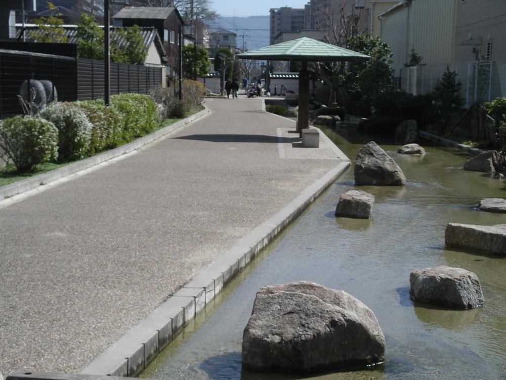 Other. Promenade in between from the station to subdivision. Mood walking the "promenade brook flows" is also refreshing! Of busy daily commute ・ School will be fun walk mood.