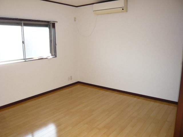 Non-living room. Indoor (September 2013) Shooting