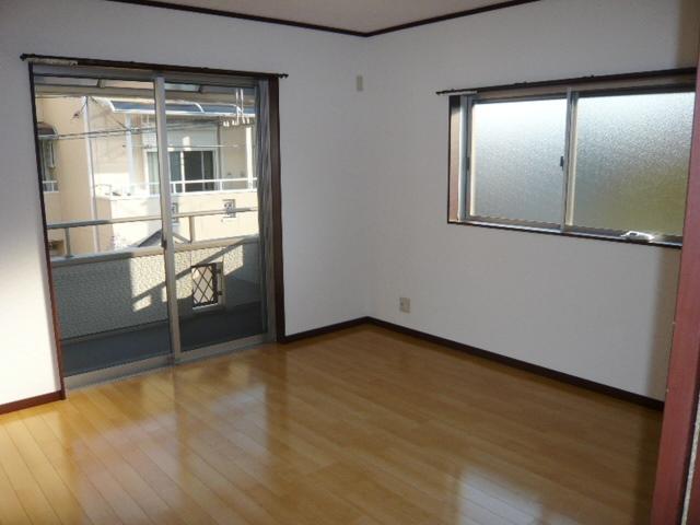 Non-living room. Indoor (September 2013) Shooting