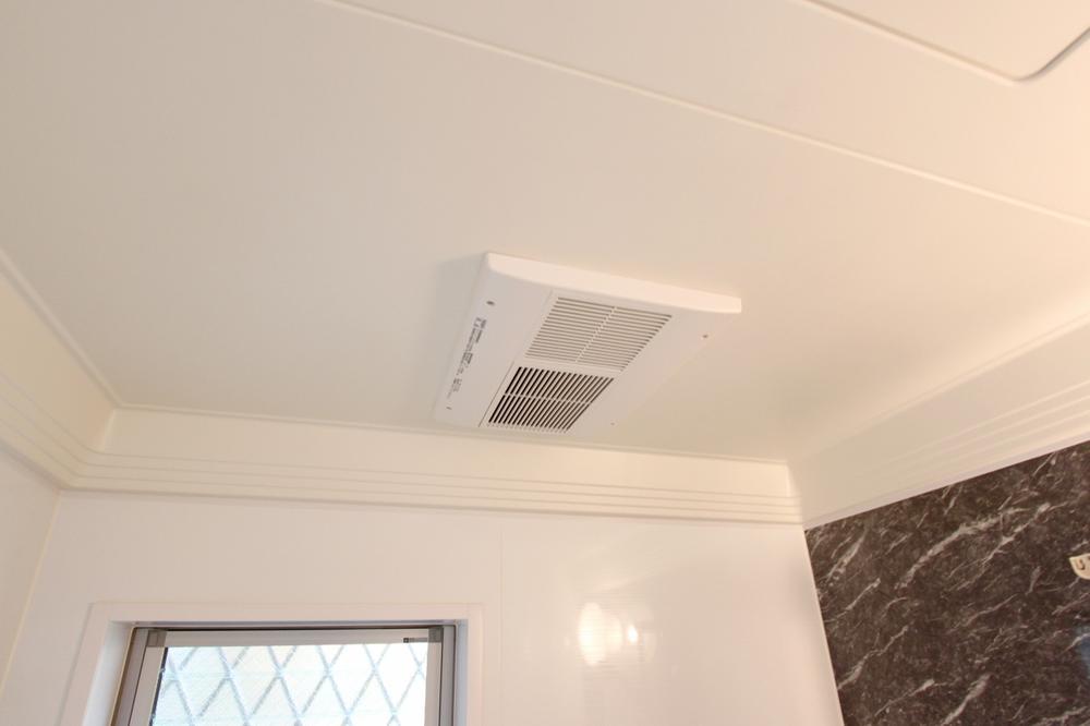 Cooling and heating ・ Air conditioning.  ■ Bathroom Dryer