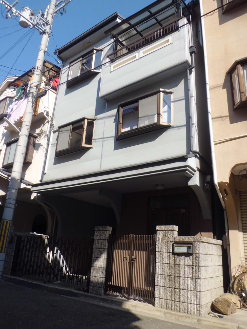 Local appearance photo