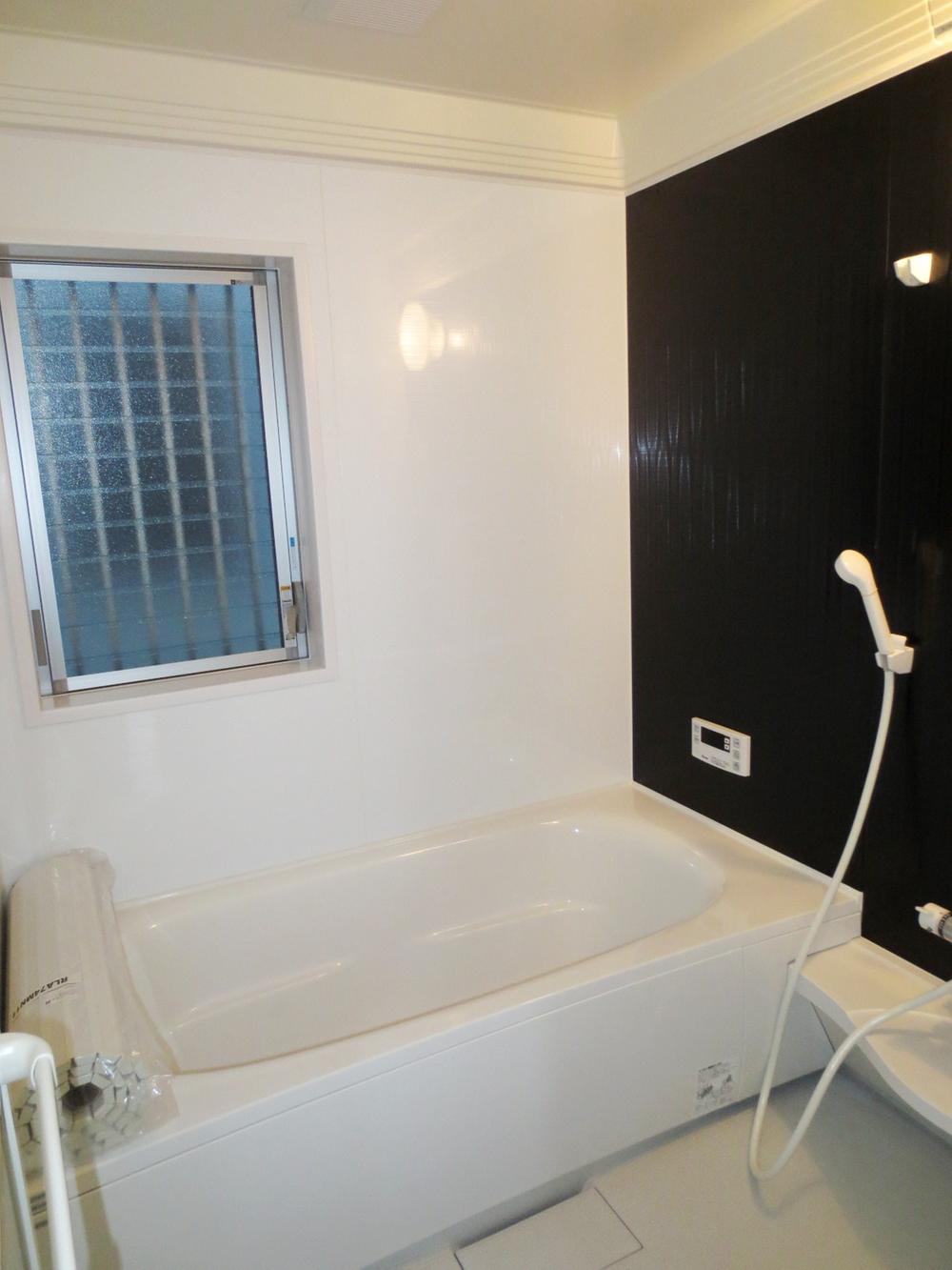 Bathroom. Indoor (12 May 2013) Shooting