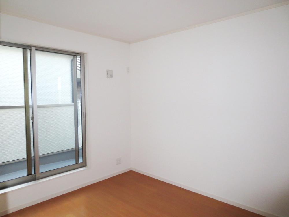 Non-living room. Indoor (12 May 2013) Shooting