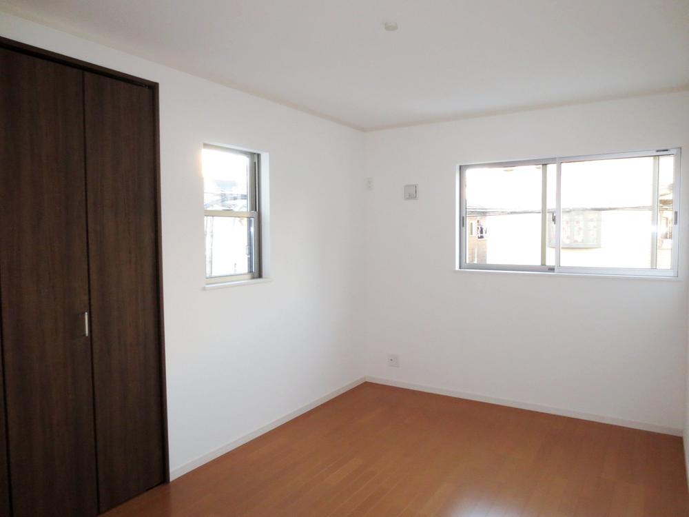 Non-living room. Indoor (12 May 2013) Shooting