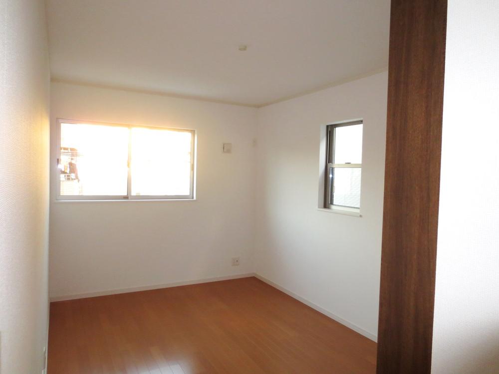 Non-living room. Indoor (12 May 2013) Shooting