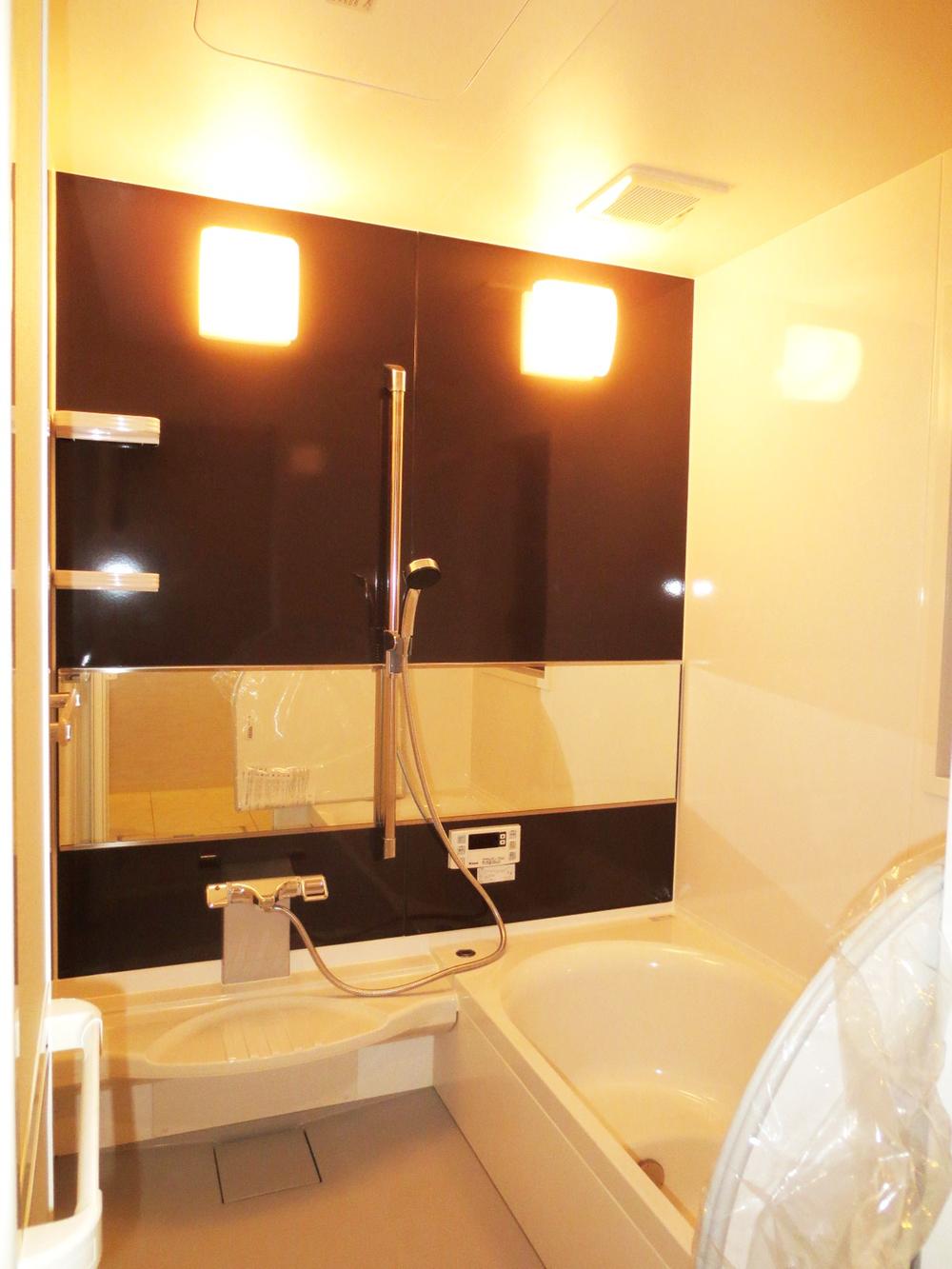 Bathroom. Indoor (12 May 2013) Shooting