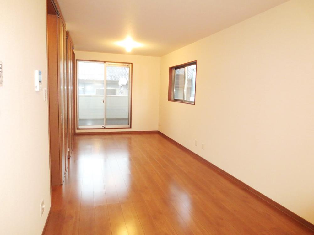 Living. Indoor (12 May 2013) Shooting