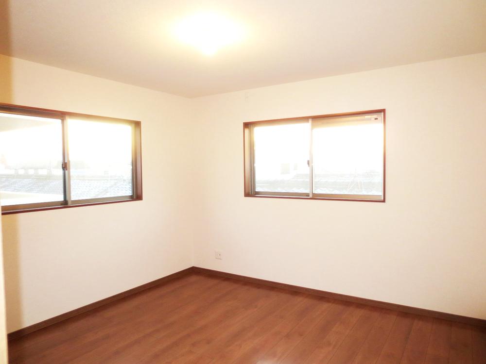 Non-living room. Indoor (12 May 2013) Shooting